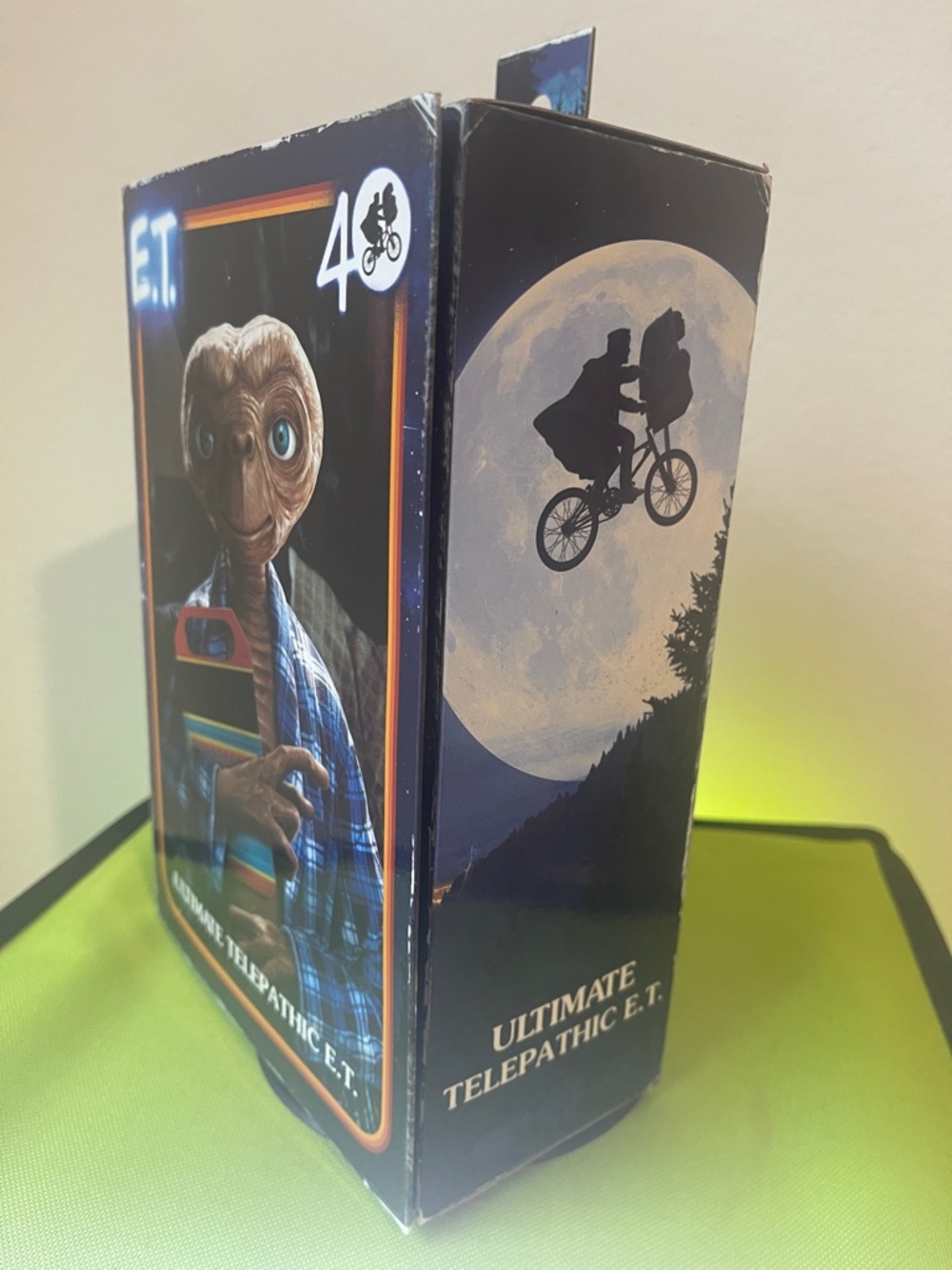 E.T. Ultimate Telepathic 40th Anniversary - Picture 8 of 14